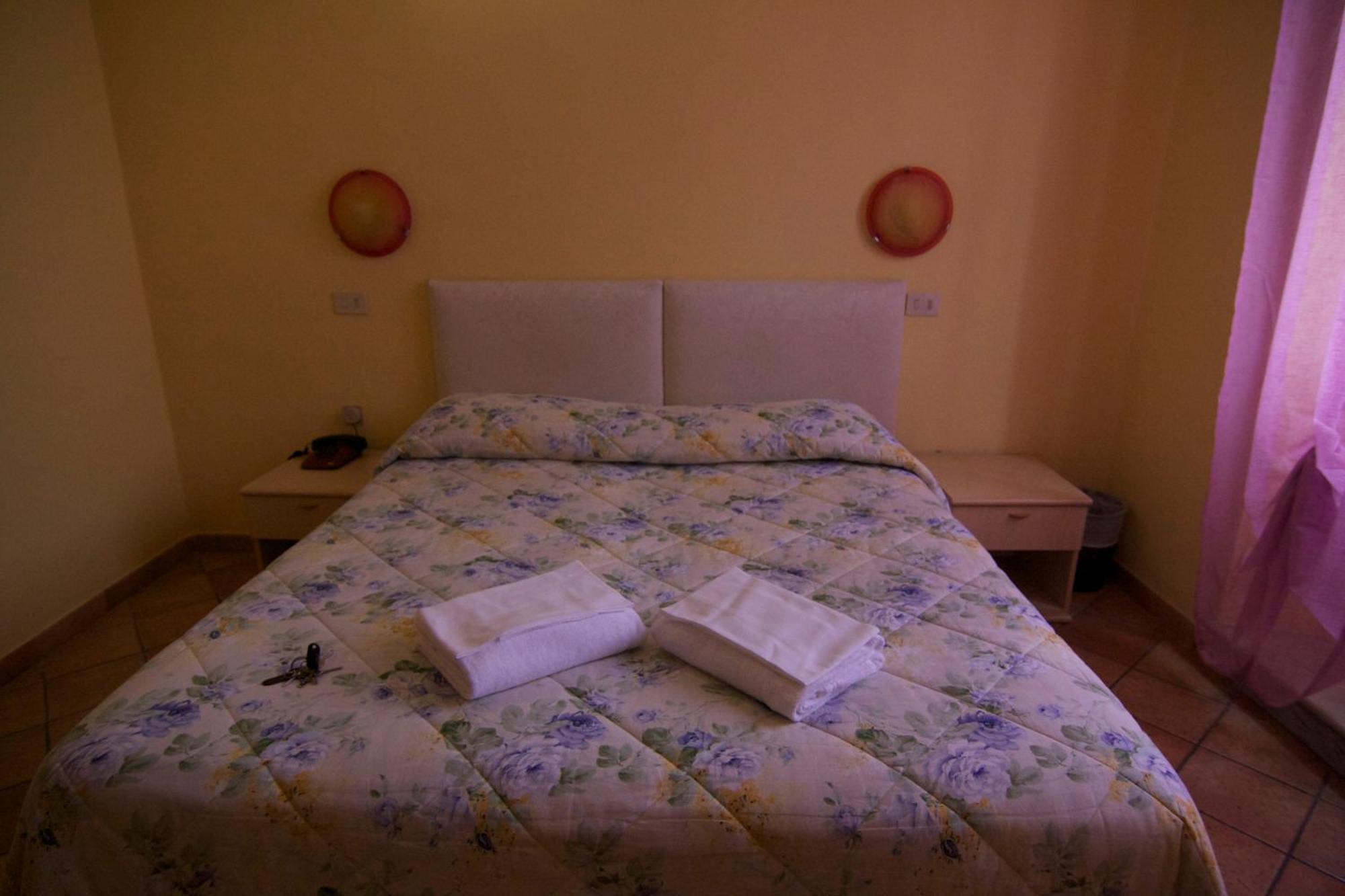 Hotel Cordova Φλωρεντία Δωμάτιο φωτογραφία