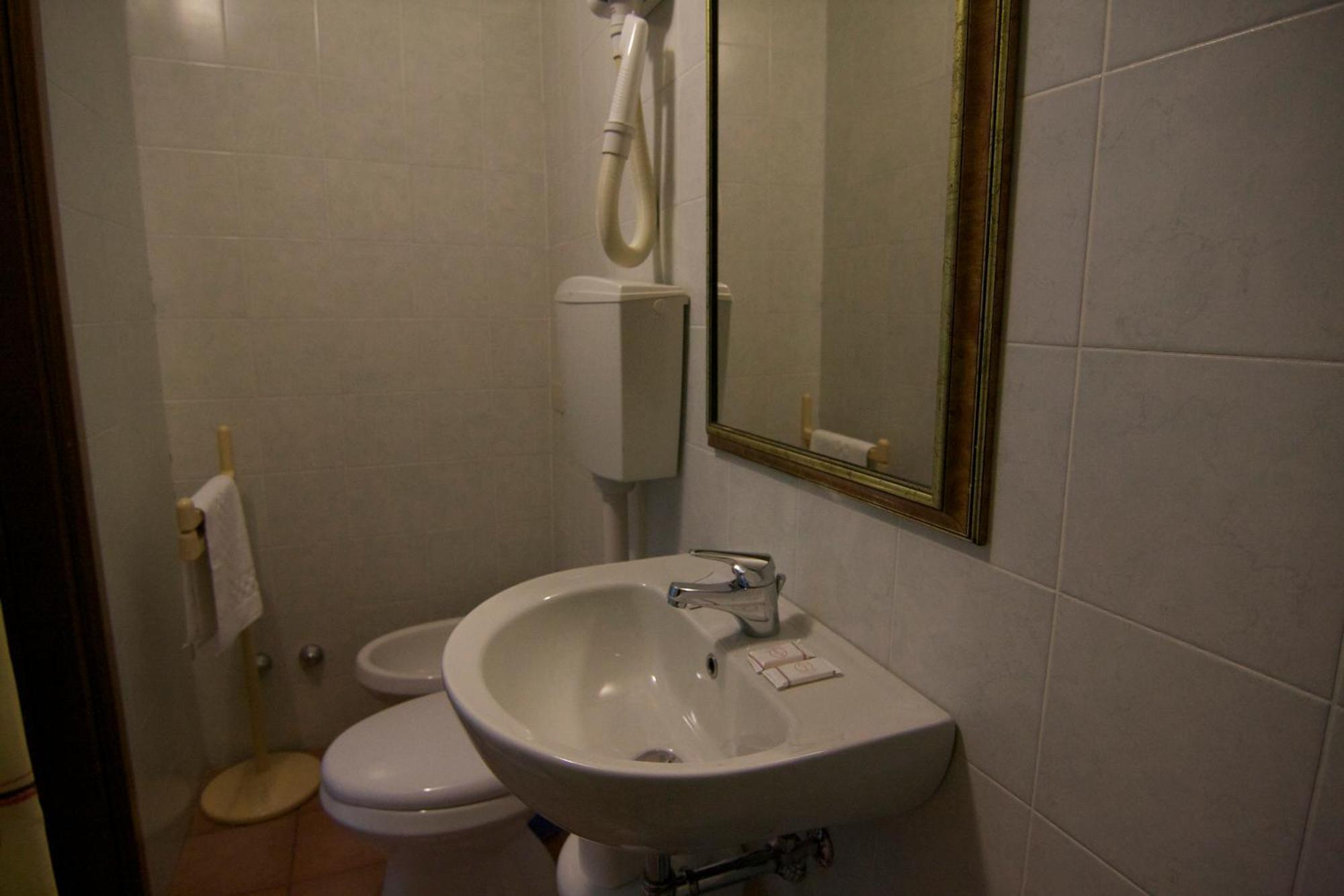 Hotel Cordova Φλωρεντία Δωμάτιο φωτογραφία