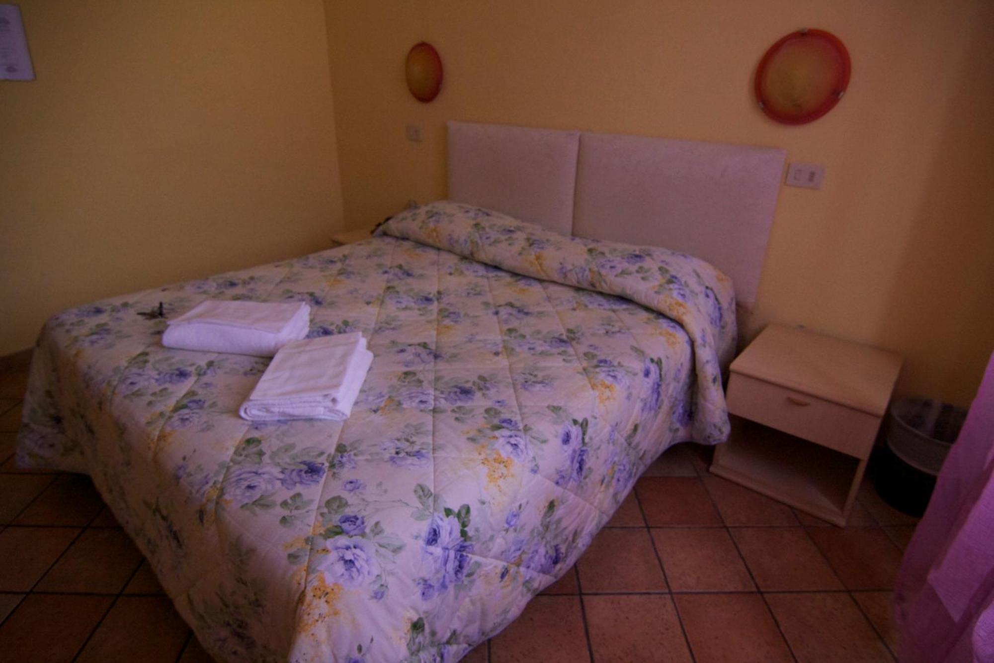 Hotel Cordova Φλωρεντία Δωμάτιο φωτογραφία